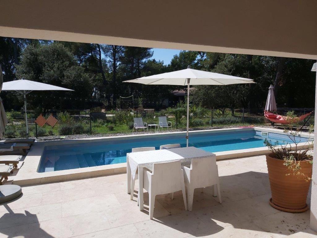 Gite Dans Les Pins Avec Piscine Villa Mazan Exterior foto