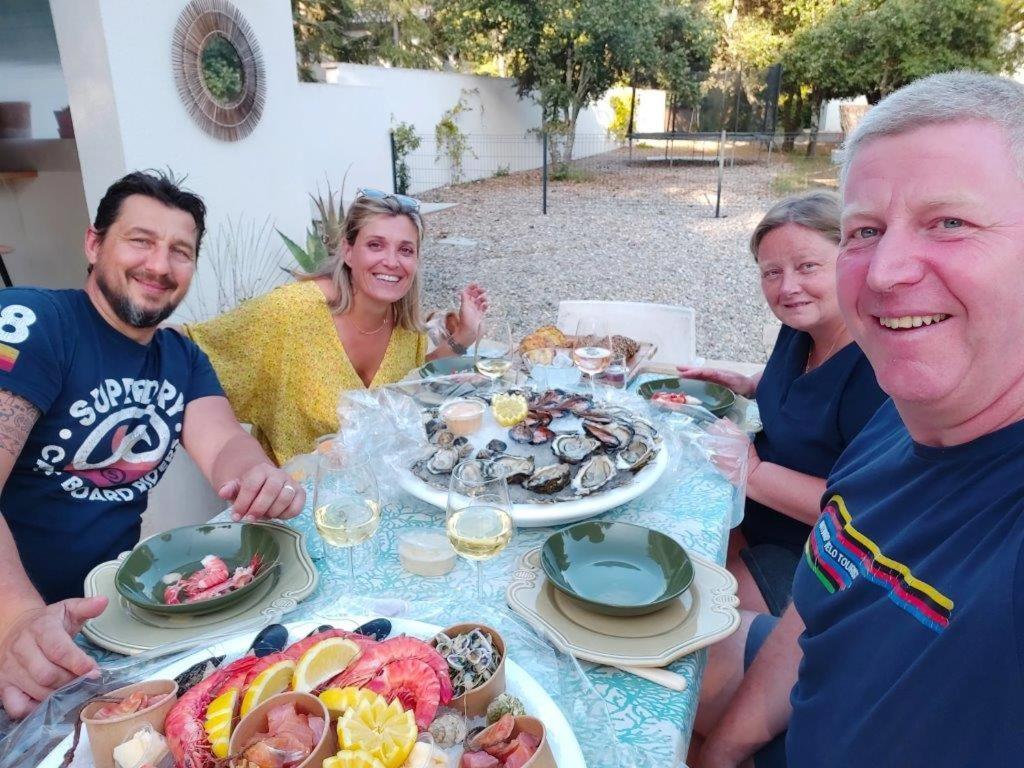 Gite Dans Les Pins Avec Piscine Villa Mazan Exterior foto